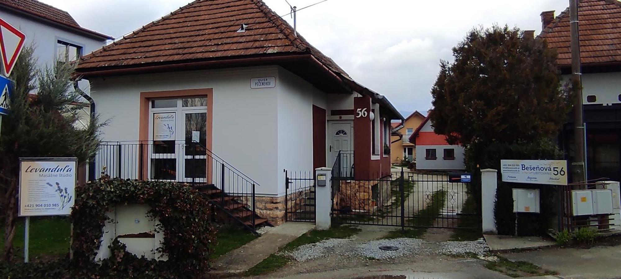 Petunia-Dom S Dvoma Spalnami Bešeňová Zewnętrze zdjęcie