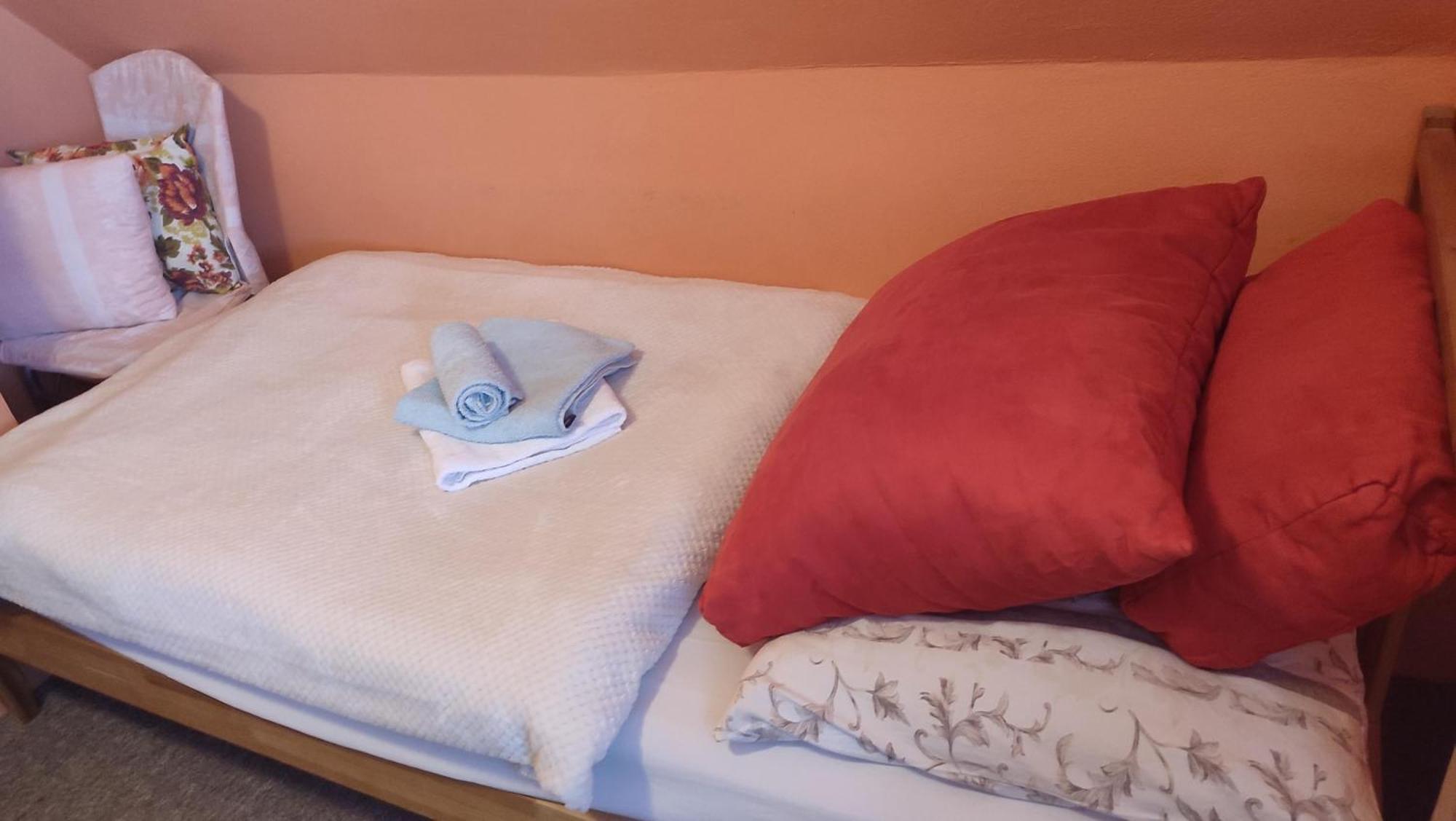 Petunia-Dom S Dvoma Spalnami Bešeňová Zewnętrze zdjęcie